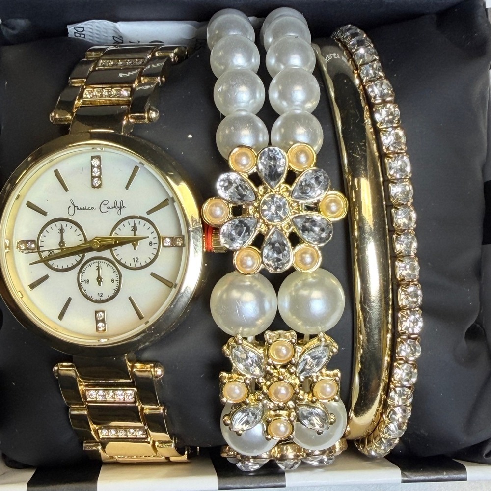 Jessica Carlyle Womens Watch and Bracelet Set Gold Tone MOP Dial A1307G-42-E27